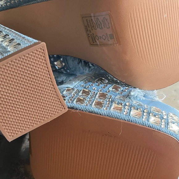 Elegant Blue Embellished Women's Mules - Picture 5 of 7